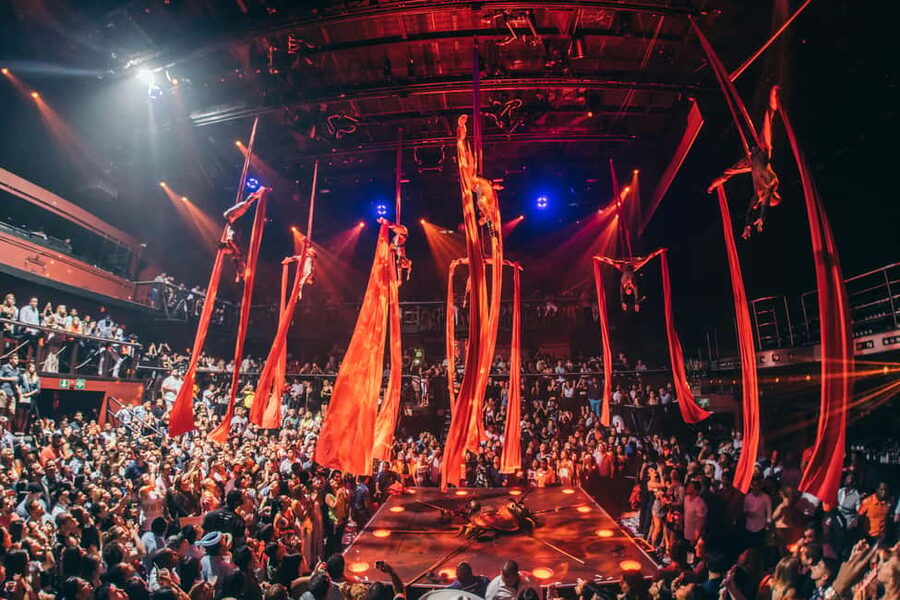 Punta Cana: Coco Bongo Nightclub Experience with Transfer - Seating vs standing: how your view can change everything