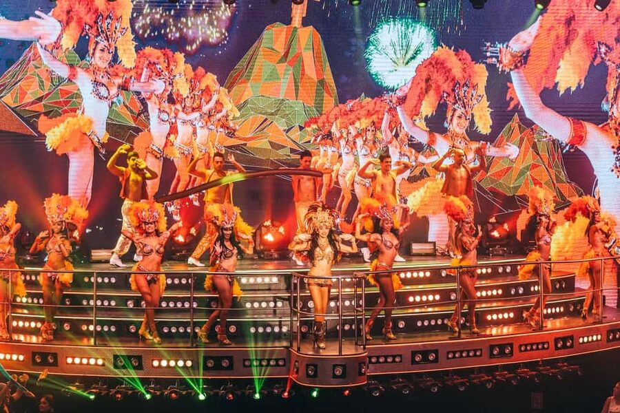 Punta Cana: CocoBongo Entry with Entertainment and Open Bar - Entry, Seating, and What the Crowds Feel Like