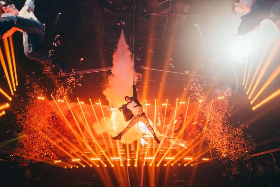 Punta Cana: CocoBongo Entry with Entertainment and Open Bar - The CocoBongo Show: Acrobats, Mini-Acts, and Confetti Moments