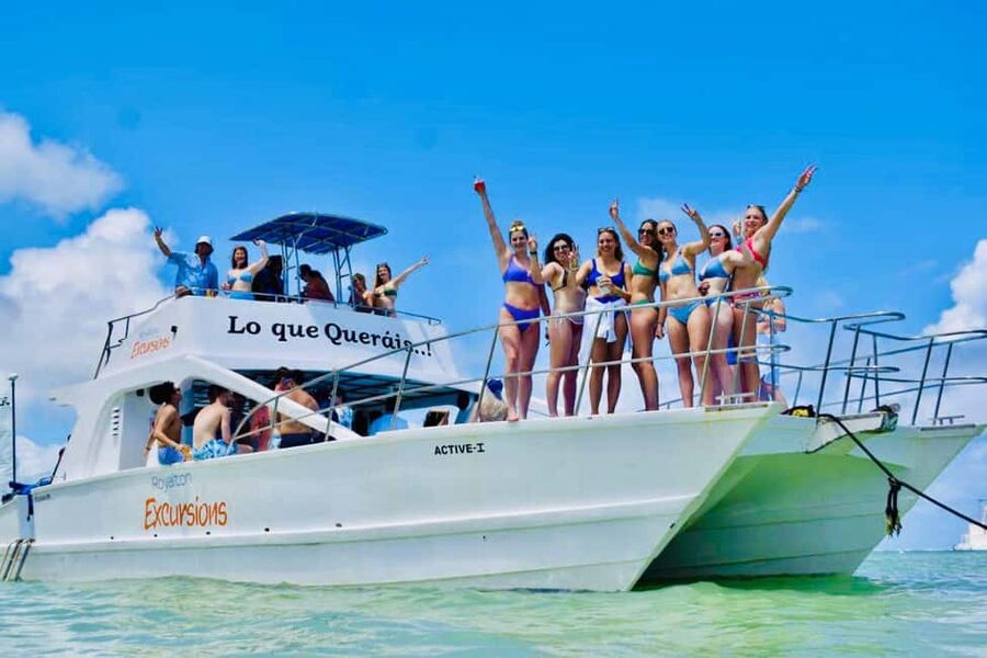 Punta Cana: Hip Hop Party Cruise w/Open Bar (Adults Only) - Bávaro Beach snorkeling: 30 minutes, tropical fish, and practical expectations