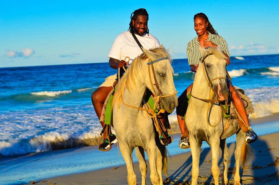 Punta Cana: Horseback Riding Tour with Sunset at Macao Beach - Key Points That Make This Punta Cana Sunset Ride Worth It