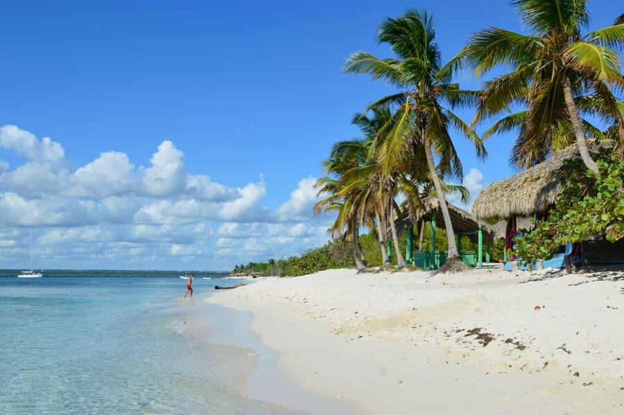 Punta Cana: Isla Catalina Snorkeling Tour with Lunch - Getting to the Marina: Comfort on Paper, Timing in Real Life
