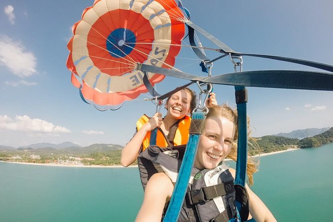 Punta Cana Parasailing & Snorkeling Cruise Experience - Getting from Bavaro Beach to the Catamaran Without Losing Your Day