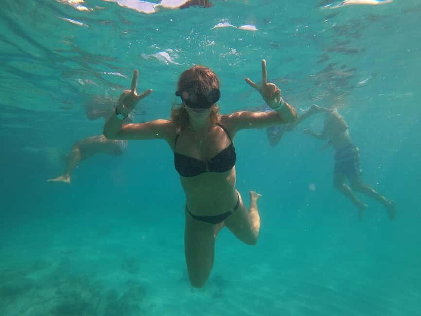 Punta Cana Party Boat (Adults only) - The onboard open bar: what’s included, what’s not