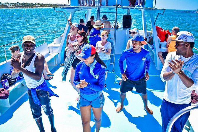 Punta Cana Party Boat:open bar - The boat cruise experience, open bar and the sea-party mood
