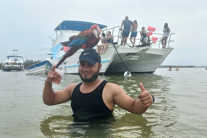 Punta Cana Party Boat with Open Bar, Snorkeling & Natural Pool - Stop 1 in Bavaro: 30 Minutes of Snorkeling