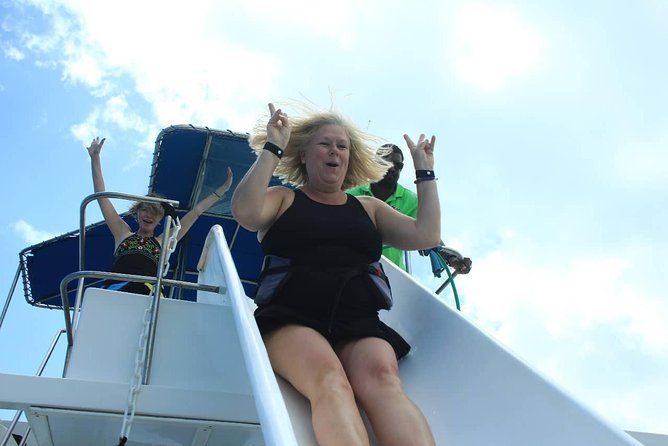 Punta Cana Private Booze Cruise with Open Bar (10+ People) - The Photo Service: How to Avoid the Pressure