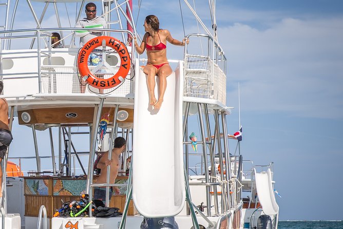 Punta Cana Private Catamaran Cruise with Drinks and Light Snacks - Natural Pool Stop: Shallow Water, Floating Bar Drinks, Paddleboards
