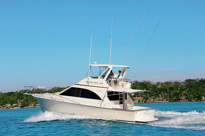 Punta Cana Private Fishing Charter boat Fortuna 42' - Fishing plan: what you are targeting and how the crew supports you