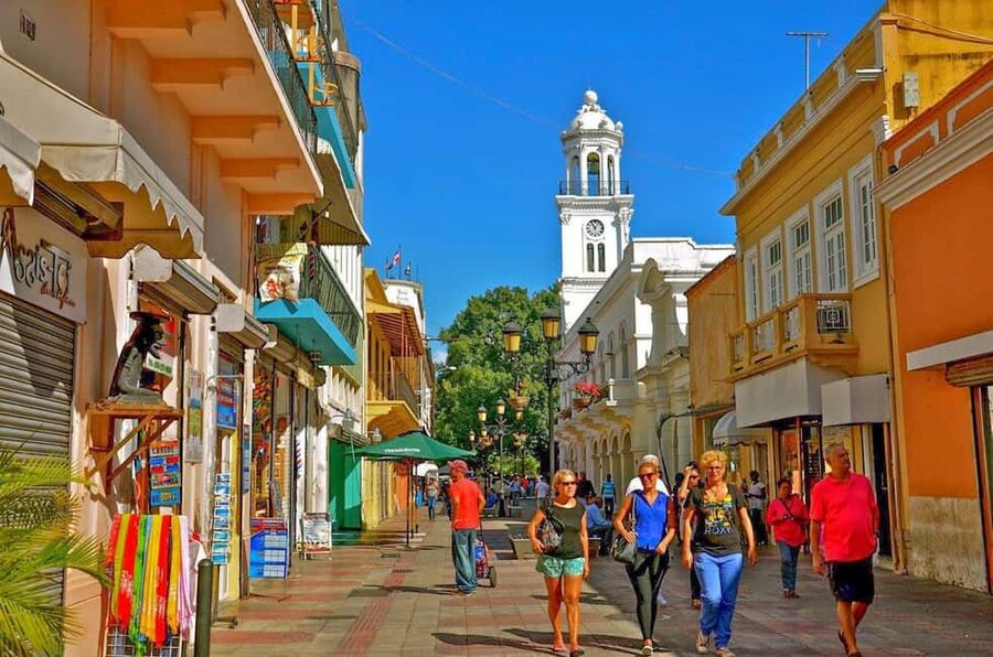 Punta Cana: Santo Domingo Day Trip with Tickets and Lunch - National Pantheon and El Faro a Colón: big monuments, big opinions