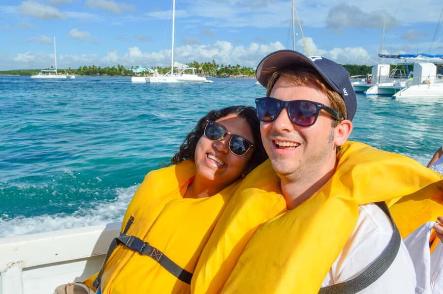 Punta Cana: Saona Island All Included Open Bar Catamaran - Dance lesson at 14:30: the fun part that keeps the group together