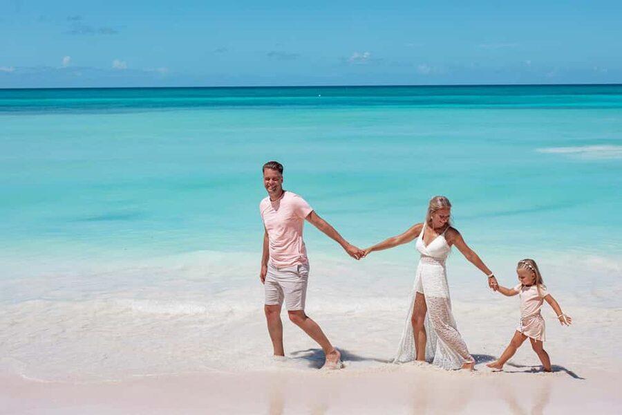 Punta Cana: Saona Island Full-Day Open Bar, Lunch & Transfer - The starfish natural swimming pool stop (the 30-minute swim)