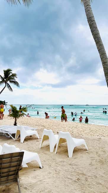 Punta Cana: Saona Island Tour with Lunch and Drinks - The Palmera Turística Buffet Lunch Around 1:00 p.m.