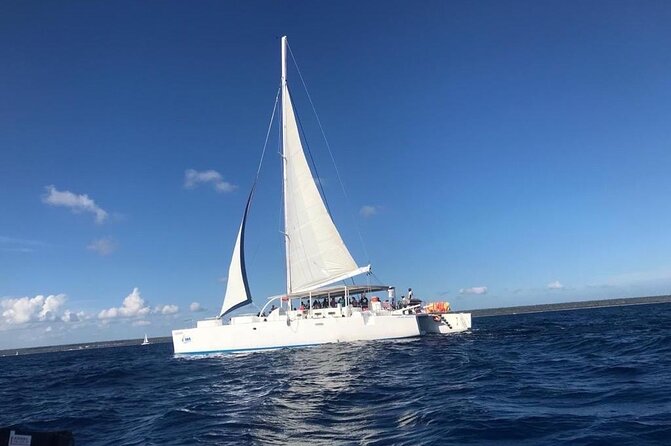 Punta Cana: Saône Island in Catamaran, Small Groups, With Food - Group size: small group on paper, manageable day in practice