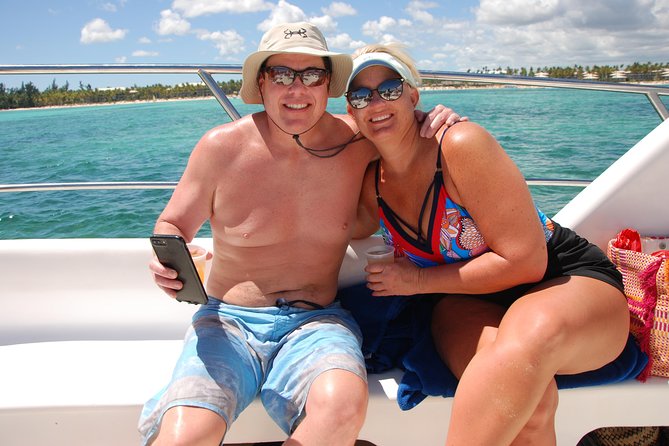 Punta Cana Snorkeling Cruise and Dune buggy Combo Adventure - Snorkeling Off Cabeza de Toro: What to Expect With Divers and Fish Feeding