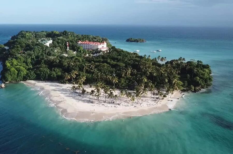 Punta Cana: Whale Watching, Cayo Levantado & Limon Waterfall - Samaná in one day, with a schedule that makes sense