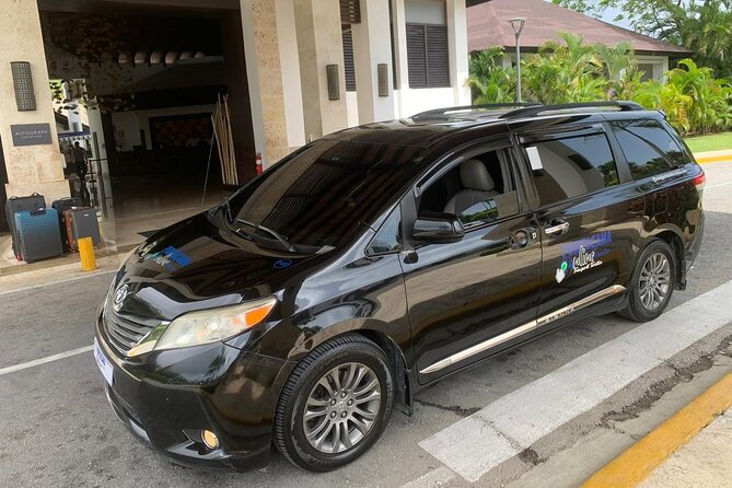 Roundtrip private transfer from punta cana airport to bavaro area - The route experience: hotels and real local landmarks from the window