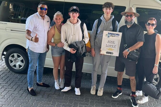 Roundtrip private transfer from punta cana airport to bavaro area - What the ride feels like: A/C, Wi-Fi, and drinks for the first 30 minutes