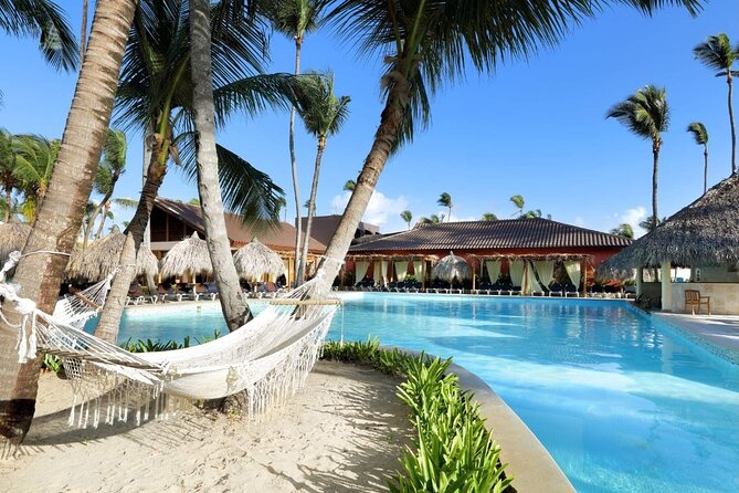 Royalton Bavaro- Round Trip Shuttle - Punta Cana Airport - Comfort and practical details inside your private vehicle