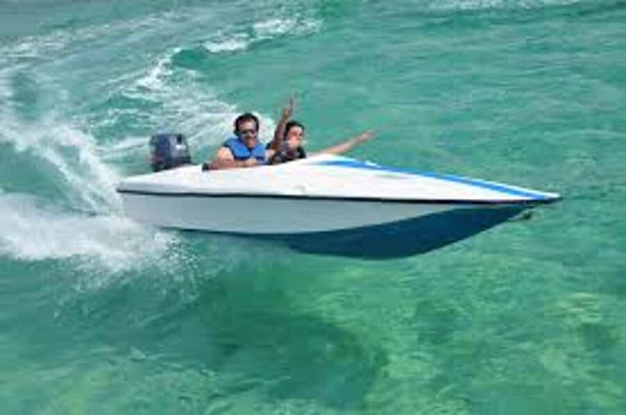 Sailing Splash Tour Speedboat, Snorkel, and Catamaran - Driving your own speedboat: the James Bond part