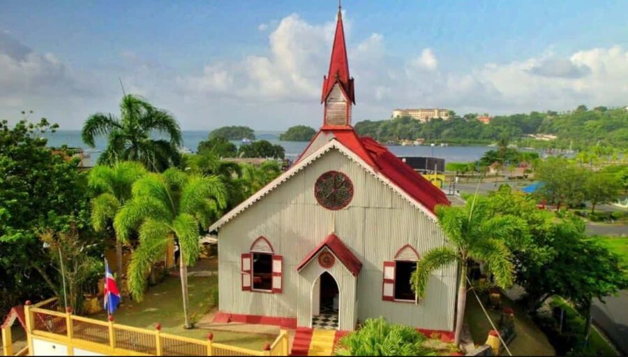 Samana: Los Haitises National Park & Cayo Levantado Tour - Setting Off From Samana Port: The Boat Ride Makes the Day