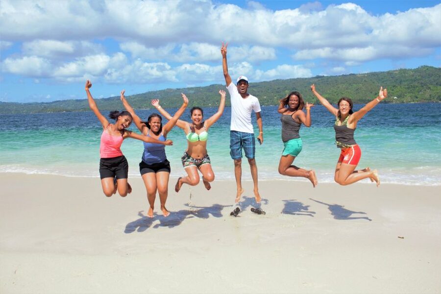 Samana: Whale Watching and Cayo Levantado Full Day Tour - Cayo Levantado free time: crowds, comfort, and how to make it enjoyable