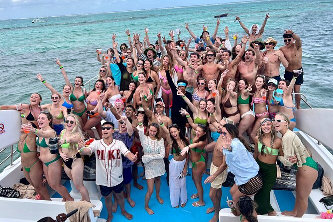 Sand-Bar Punta Cana Party Boat unlimited drinks, snorkeling Vibes - Unlimited open bar that doesn’t leave you guessing