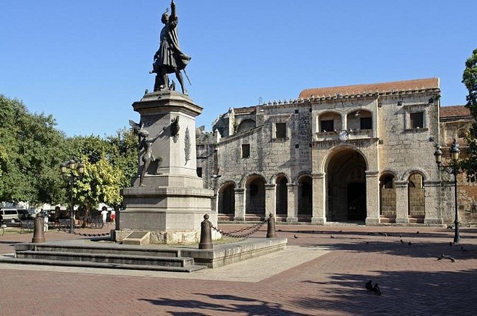 Santo Domingo - Lunch on a 10-hour schedule: typical Dominican food and drink