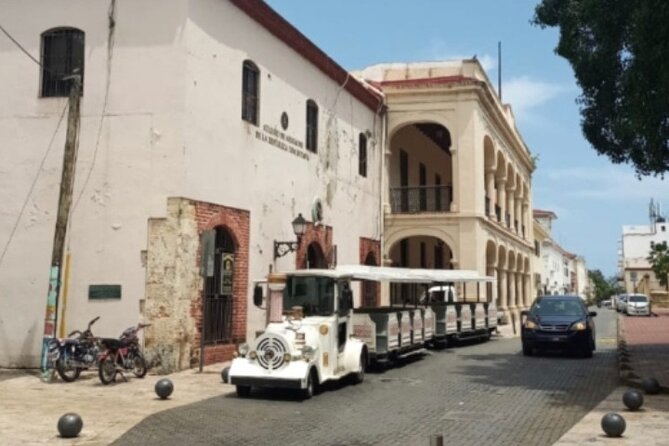 Santo Domingo City Tour From Punta Cana - Tres Ojos National Park: caves, lagoons, and Taino traces