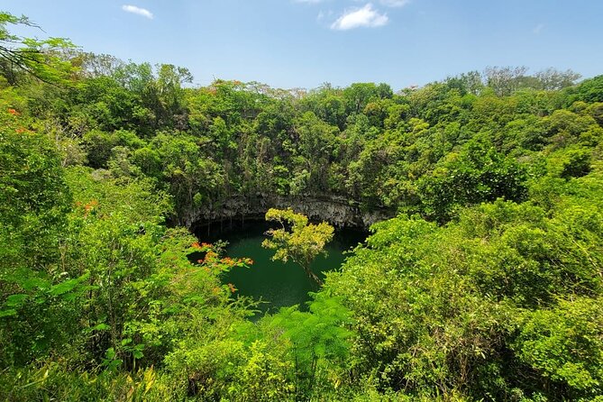Santo Domingo City Tour From Punta Cana With Pick Up - Los Tres Ojos National Park: caves, freshwater lakes, and the three-lake layout