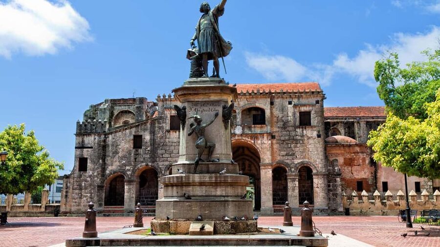 Santo Domingo: Colonial Zone, 3 Eyes, Cave Cable Car Tour - Faro a Colón and the Teleférico: the quick aerial perspective you actually remember