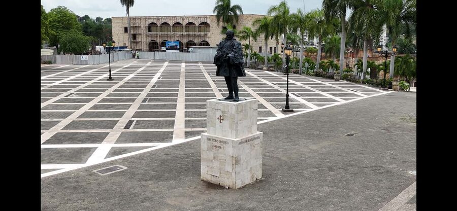 Santo Domingo: Colonial Zone Tour with tasting - Calle de las Damas and Fortaleza Ozama: streets for photos and stories