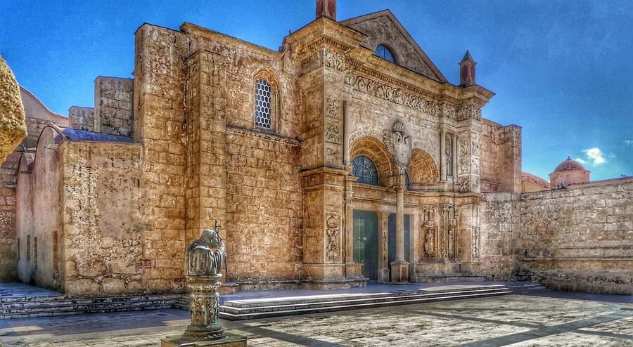 Santo Domingo Historical City Tour: Explore the Heritage - Cathedral of Santa Maria la Menor and the Colonial Zone walk