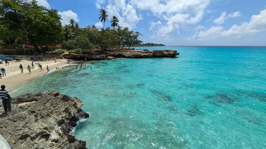 Santo Domingo: Los Tres Ojos, Boca Chica & More - A Quick Local Café Stop for Small Upgrades