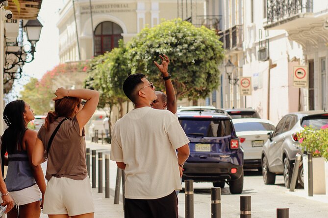 Santo Domingo Small Group Walking Tour: Beer and Specialty Coffee - Starting at Casa Barista and getting oriented on Calle El Conde