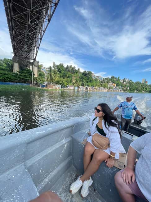 Santo Domingo Top: Colonial Zone Boat Ride Adventure - The 1-hour flow: photo stop, guided narration, and a real cruise