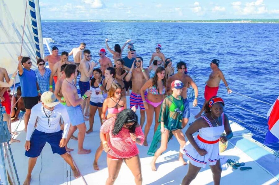 SAONA ISLAND: Catamaran Boat with Open Bar, Lunch and More.. - The Long Ride: How the Catamaran and Speedboat Split Your Day