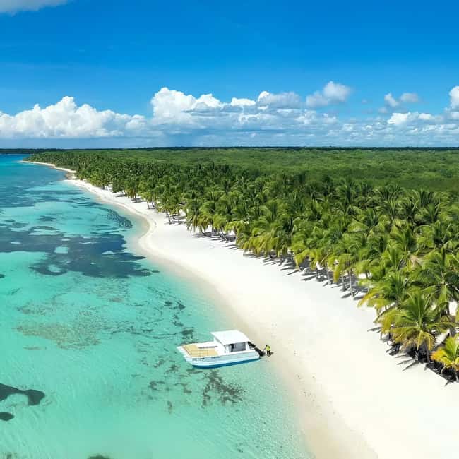 Saona Island Day Trip + Lunch + Open Bar from Punta Cana - Morning pickup in Punta Cana, Uvero Alto, or Bávaro, and how to not lose time