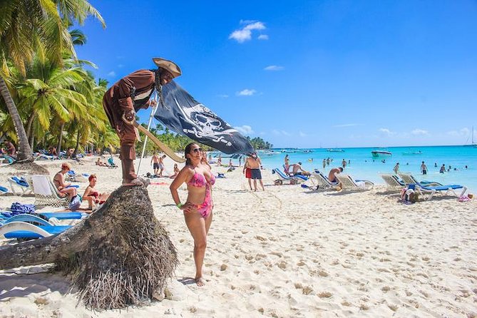 Saona Island Excursion from Bayahibe - The Natural Pool sandbar: best views, plus the photo-pressure factor