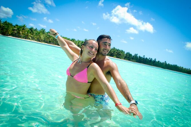 Saona island full day tours - catamarán party from santo domingo - Natural Pool Stop: Starfish Magic With Time Limits