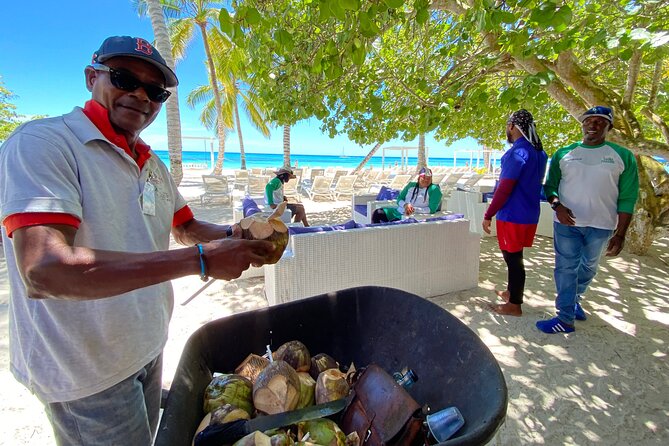 Saona Island, Natural pool Starfish, Fast boat, Catamaran +Dances - What to bring so the day goes smoothly (and you stay comfortable)