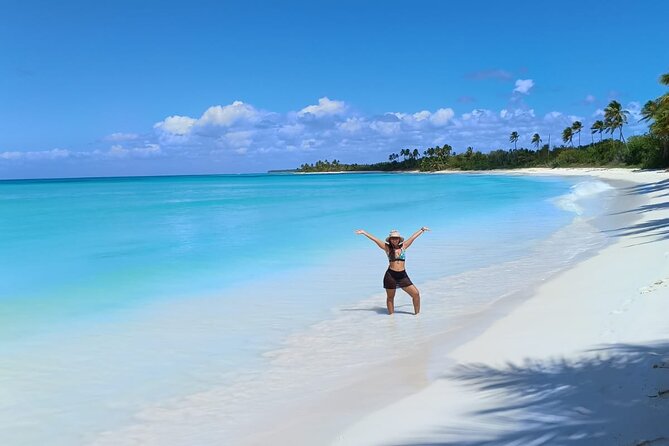 Saona Island Premium Discovery Tour from Punta Cana or Bayahíbe - Mano Juan: The Island Town Stop With a Real Buffet Lunch
