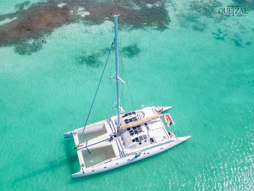 Saona island - Small group tour - Luxury catamaran - Morning sail to Catuano: what snorkel time looks like