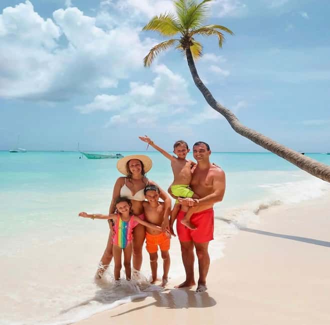 Saona Island Tour All Inclusive Speedboat and Catamaran - Speedboat to the Cotubanamá Natural Pool: the starfish moment
