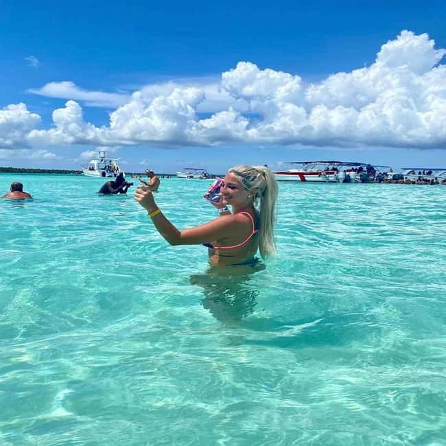 Saona Island VIP: 4 Beaches , Mano Juan & Canto de la Playa - Saona Island time: lunch, guided moments, and breathing room