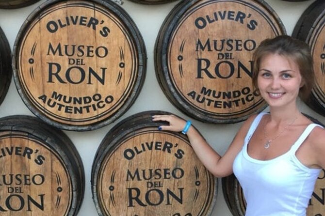 Shopping Tour In Don Lucas Cigar Factory, Rum tasting, Cocoa factory, Souvenirs - Key things that make this tour worth your time