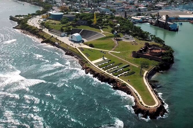 Short Excursion Puerto Plata CityTour-Taino bay & Amber cove - Parque Central and the Glorieta Area: Victorian-Style Charm