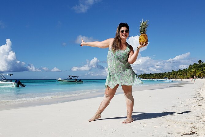 Small Group: Saona Island Full Day Tour - Mangroves and Bayahibe reef time inside Cotubanama
