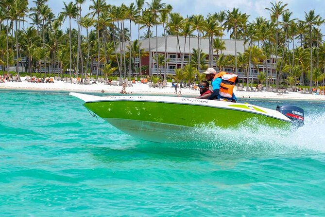 Speed Boat Ride and Snorkel Experience in Punta Cana - Snorkeling at the Natural-Pool Style Stop