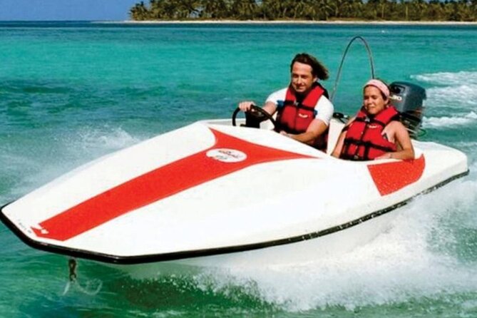 Speedboats and Parasailing Combo - What the Adventures Pack really feels like on the water